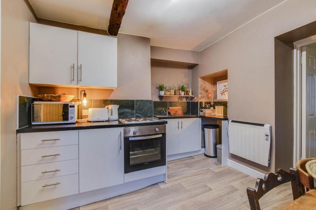 The Malthouse - Naturally Styled Central Apartment Cirencester Exterior photo